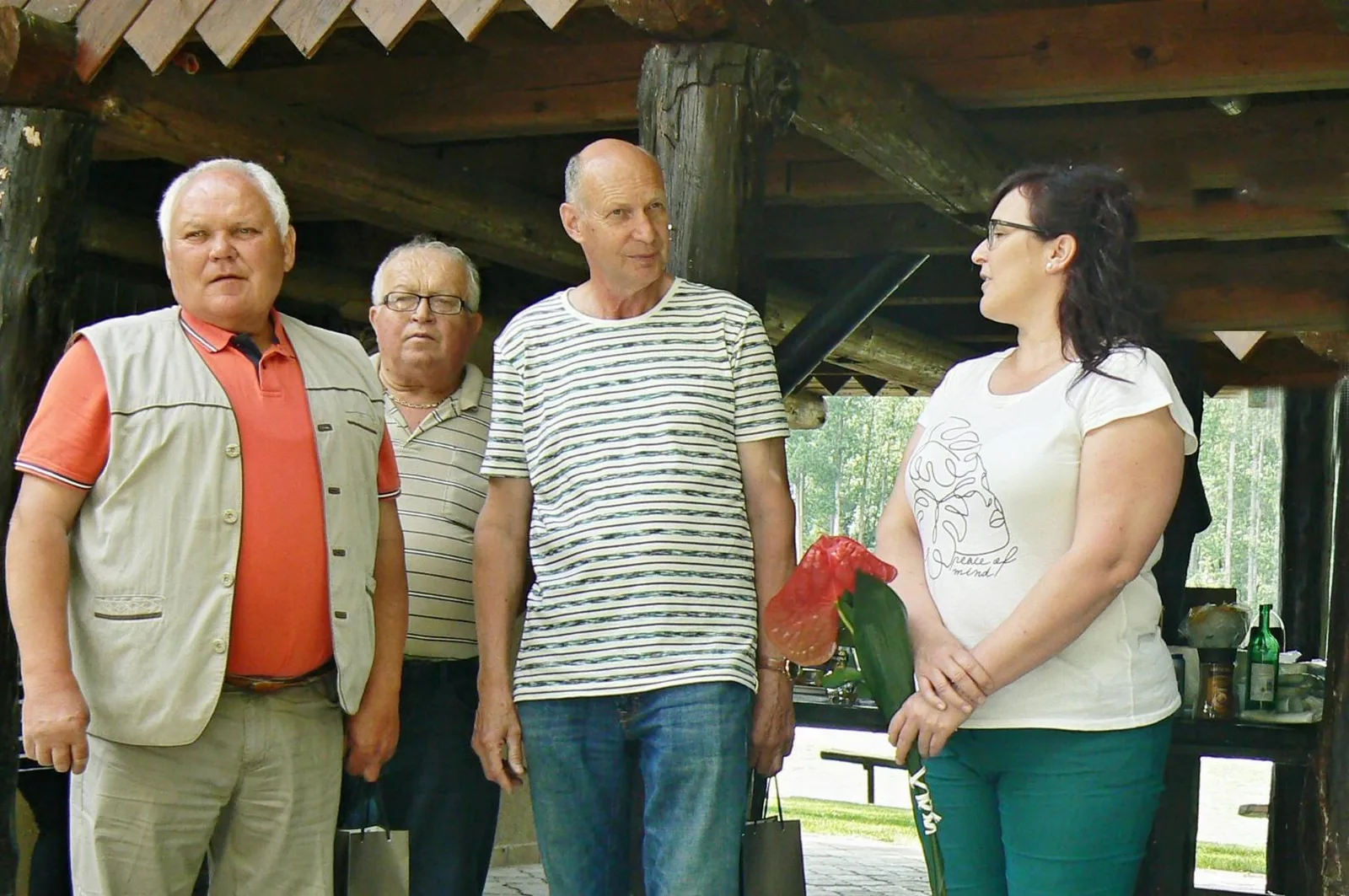 Nagybodaki Dunaparton voltunk a Felbári és a Sülyi Felbár-i Nyugdíjasklub meghívása alkalmából . Nagyon jól éreztük magunkat . Köszönjük a meghívást .