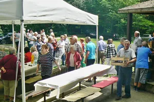 Nagybodaki Dunaparton voltunk a Felbári és a Sülyi Felbár-i Nyugdíjasklub meghívása alkalmából . Nagyon jól éreztük magunkat . Köszönjük a meghívást .