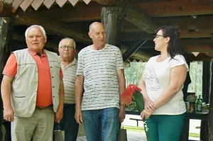 Nagybodaki Dunaparton voltunk a Felbári és a Sülyi Felbár-i Nyugdíjasklub meghívása alkalmából . Nagyon jól éreztük magunkat . Köszönjük a meghívást .